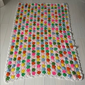 Vintage Handmade Granny Square Crochet Blanket Throw Colorful White 48"x 72"